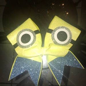 A Minion bow